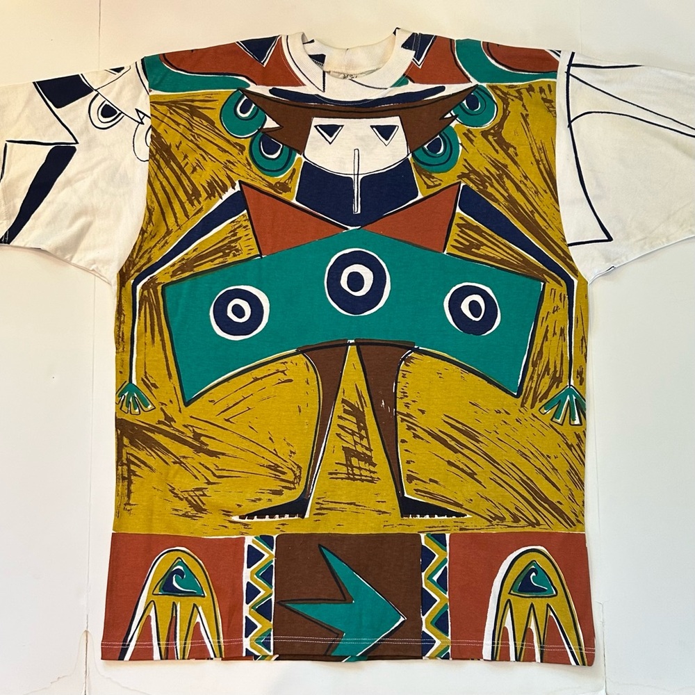 NEW 90’s VINTAGE GEOMETRIC SHORT SLEEVE T-SHIRT